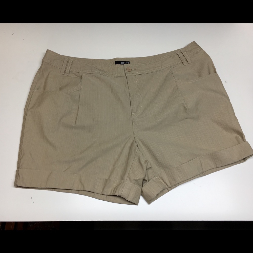 a.n.a. Khaki Shorts
